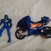 Power ranger blu con moto