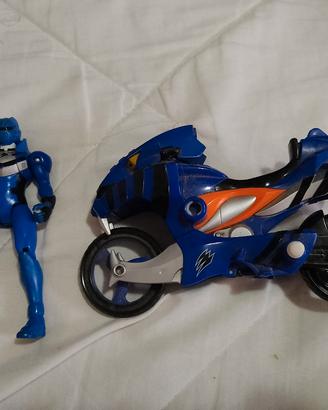 Power ranger blu con moto