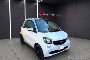 Smart Fortwo 1.0 71cv AUTOMATICA NAVI/CERCHI BLACK