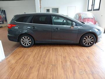 Ford Focus SW 120cv SW GPL - SOLO PER COMMERCIANTI
