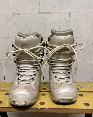 Boot snowboard Nitro n.  37