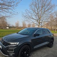 VOLKSWAGEN T-ROC 2019