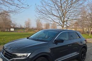 VOLKSWAGEN T-ROC 2019