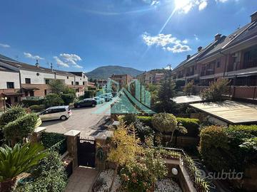Villetta a schiera di 290 m² con più di 5 locali e
