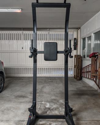 Training station 900