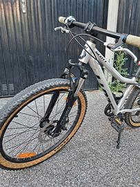Bicicleta Scott taglia 24 Disc Silver
