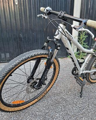 Bicicleta Scott taglia 24 Disc Silver