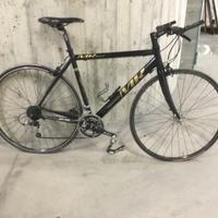 Bicicletta ibrida strada unisex