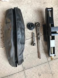 Lancia Fulvia cric,filtro,devio ,bullone bobina