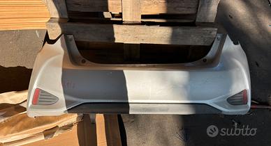 Paraurti Posteriore Toyota Yaris (2011-2019)