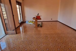 Acireale(Grassi Bertazzi) grande 5 vani + garage