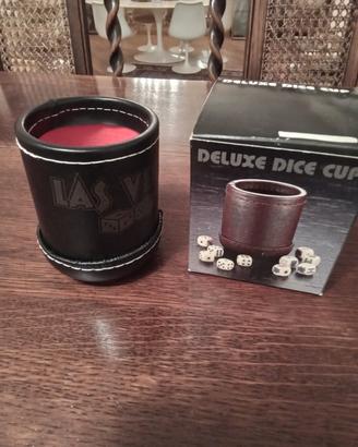 Tazza per gioco dei dadi.