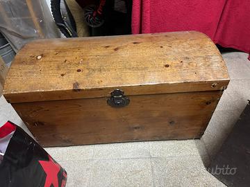Cassapanche e Bauli Antichi in Legno (6 Pezzi)