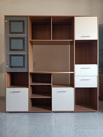 mobile a parete con vetrina