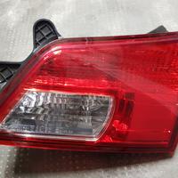 Faro posteriore DX Subaru Outback