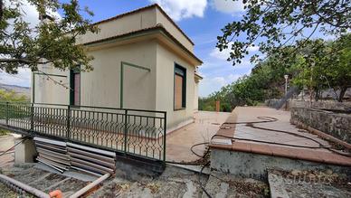 Villetta di 120 mq più un corpo indipendente