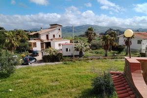 Terreno con casa mobile targata