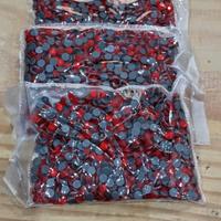 Stock strass termoadesivi ss20