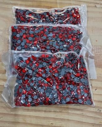 Stock strass termoadesivi ss20