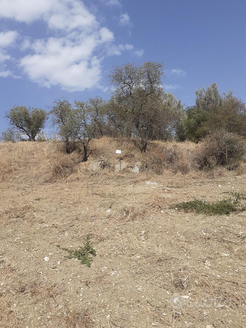 Vendita terreno con rudere - Vista 2