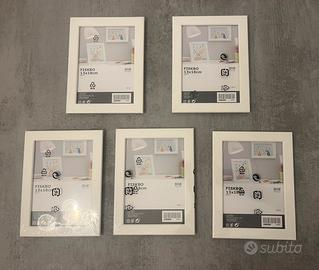 Set cinque cornici bianche IKEA