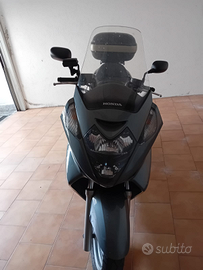 Honda silver Wing 600