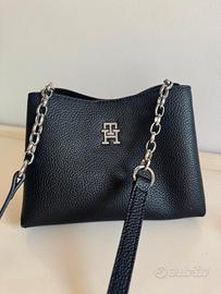 Borsa donna TOMMY HILFIGER TO151H1ET‑Q11 – Nero -