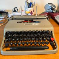 Macchina da scrivere vintage anni 50