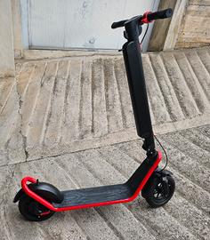 Monopattino Elettrico 450W  36V velocità 35km /h