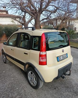 Fiat panda 4x4 con gancio traino