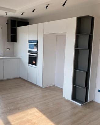 Cucina LUBE con elettrodomestici, pari al nuovo