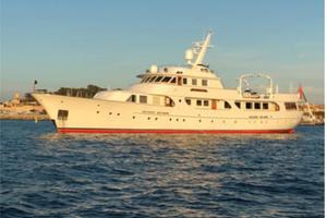 Yatch