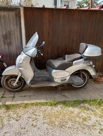 Aprila Scarabeo 500