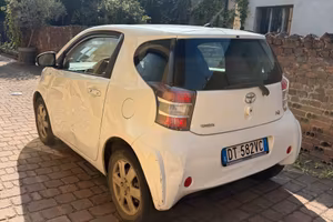 TOYOTA IQ 2009 coupe