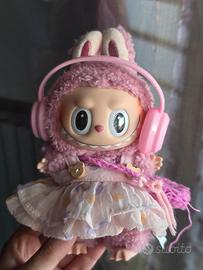 Pop Mart Labubu The Monsters Macaron + Vestiti