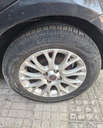 cerchi da 15"+gomme grande punto evo