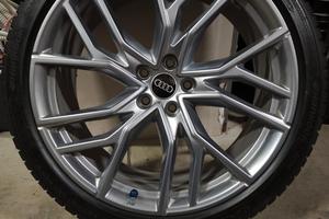 Pneumatici invernali originali Q4 E-tron 