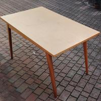 Tavolo legno e formica anni 70