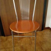Tavolo e sedie da cucina