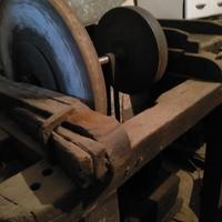 Mola con motore trifase 170 volt di inizio 1900