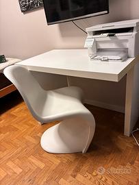 Set Design: Sedia Panton VITRA + Tavolino