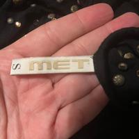 Abito tubino nero MET borchie ottone