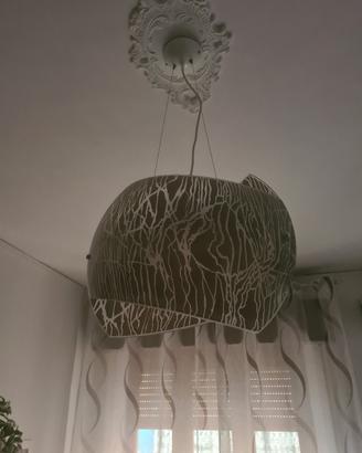 Lampadario per salone, prezzo trattabile.