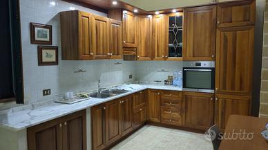 Cucina e parete attrezzata