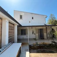 Via delle Gerbere, indipendente