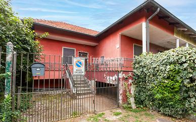 Bertolla, soluzione indipendente con 150 m² di gia