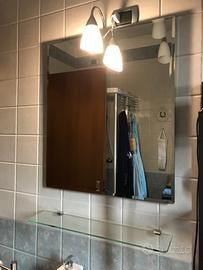 Specchio da bagno con lampada