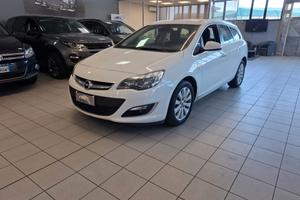Opel Astra SportsTourer Diesel Manuale