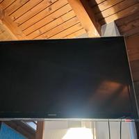 TV schermo piatto LCD Samsung 32" con braccio 