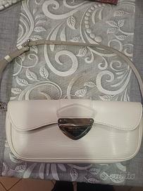 pochette vuitton montaigne epi 